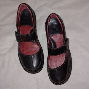Born Black Mary Janes NWOT